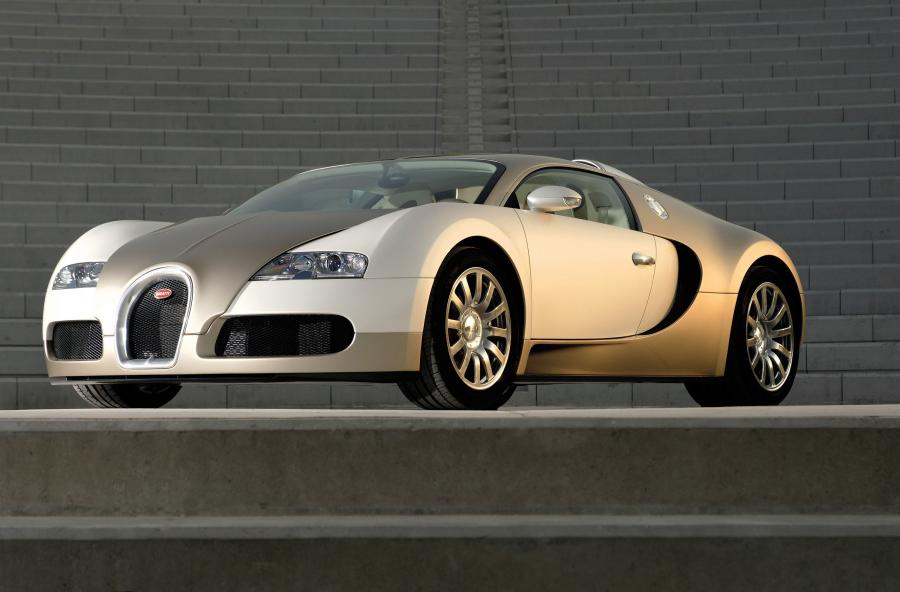  Bugatti Veyron 16.4 Gold Edition 2009 года  (фото 25 из 32)